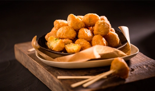 Cheesy Chilli Bites ( 6 Pcs )